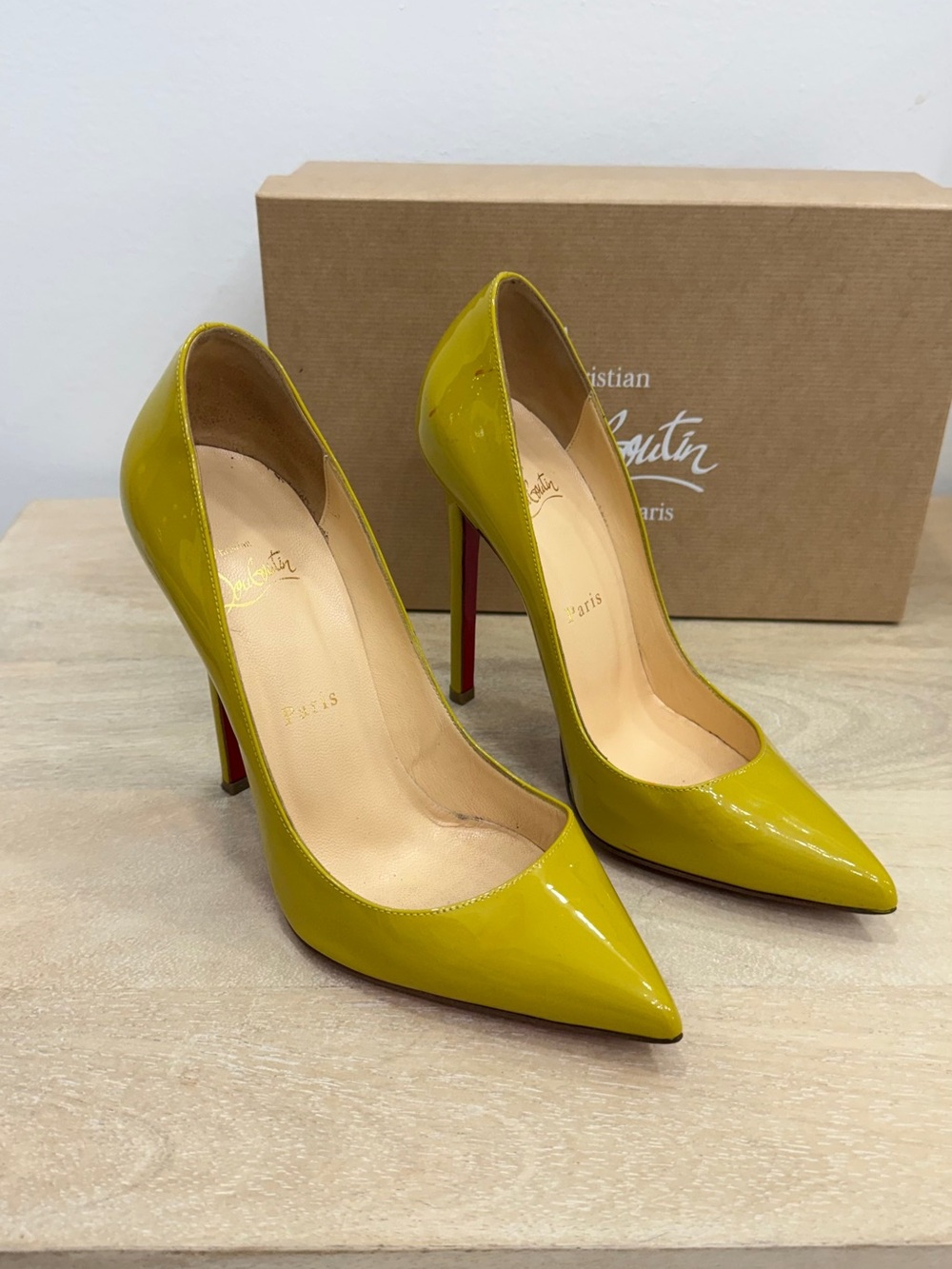 Christian Louboutin Lime Mustard Patent Pigalle 100 Pointed-Toe Pumps size 39